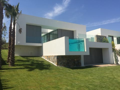 Property building, Garden, Garden view, Pool view, Swimming pool