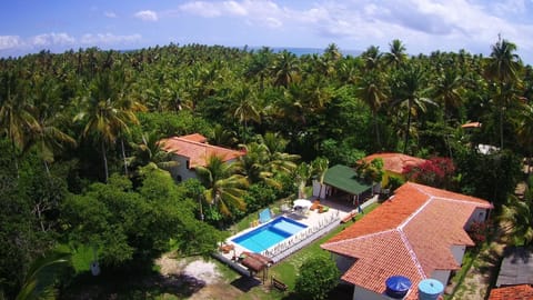 Bird's eye view, Pool view
