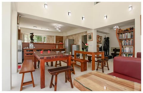 Living room, Dining area