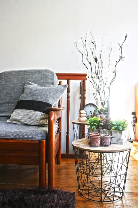 Living room, Decorative detail