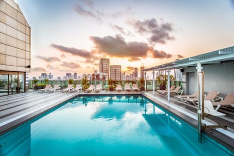 City view, Swimming pool