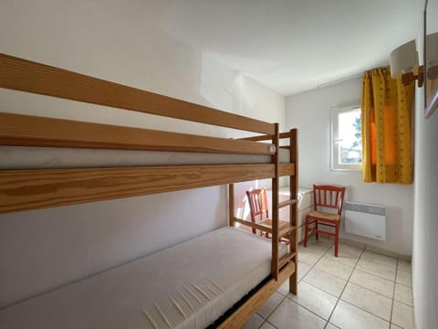 Maison Duplex avec Terrasse, 2 Chambres, Piscines et Parking - FR-1-382-19 House in Vallon-Pont-d'Arc