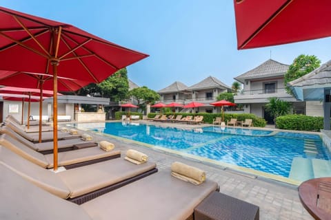 Swimming pool, Swimming pool