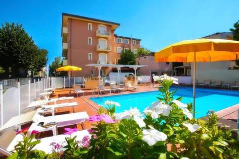 Facade/entrance, Facade/entrance, Swimming pool, Swimming pool