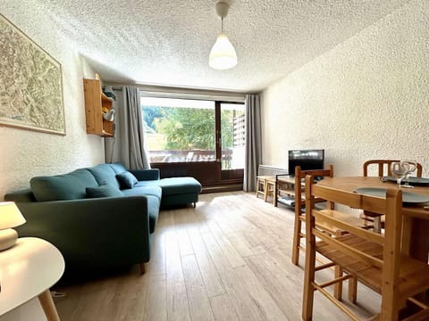 Studio cosy proche télécabine Fréjus, 4 pers, piscine et parking, La Salle-les-Alpes - FR-1-330F-104 Cabin in Saint-Chaffrey