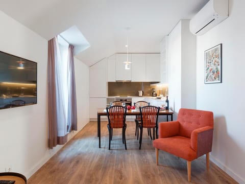 TV and multimedia, Kitchen or kitchenette, Dining area