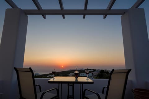 Property building, Patio, Natural landscape, View (from property/room), Balcony/Terrace, Sea view, Sunset