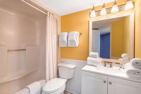 Bathroom, Photo of the whole room, On site