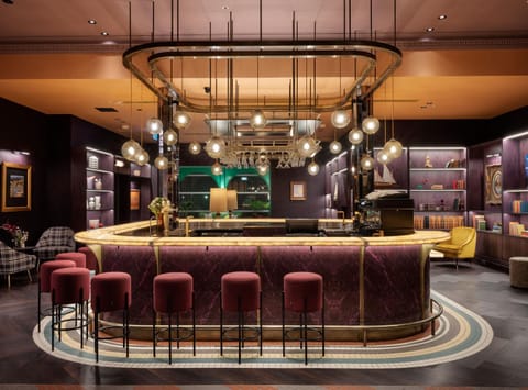 Lounge or bar, Lounge or bar