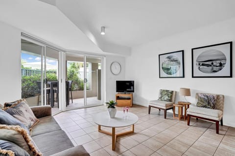 Communal lounge/ TV room, TV and multimedia, Living room