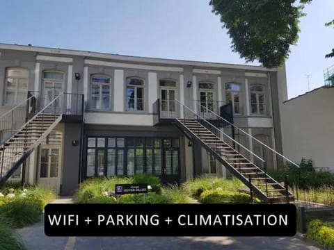 Appart République parking privé gratuit Apartment in Lille