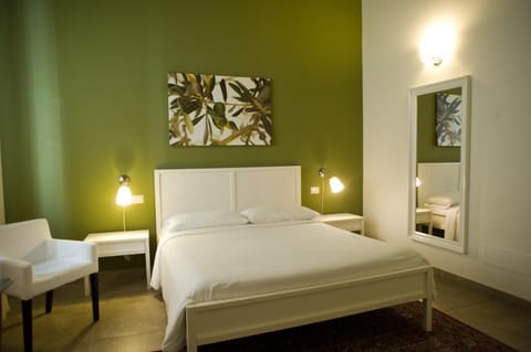 Photo of the whole room, Decorative detail