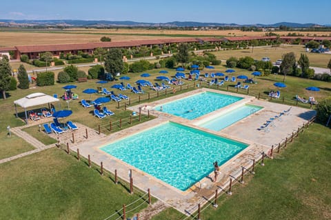 Natural landscape, Bird's eye view, Swimming pool, internet