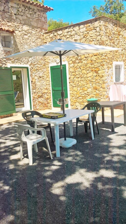 Property building, Facade/entrance, Garden view