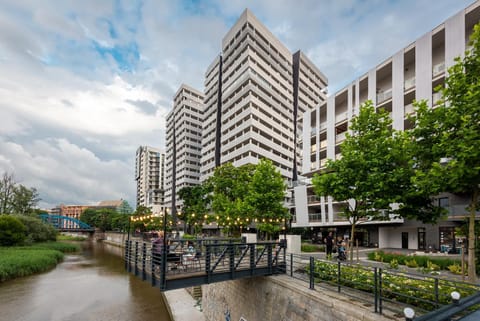 Property building, Nearby landmark, Neighbourhood