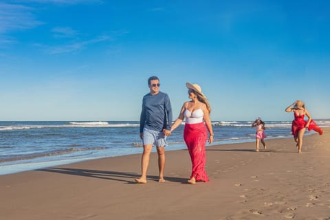 Beach, Family