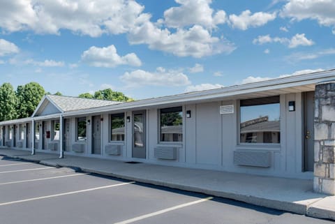 Property building, On site