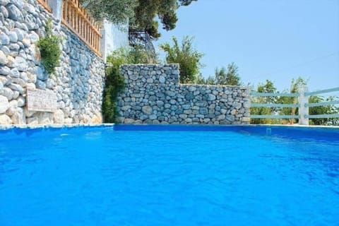 Stone house House in Brela