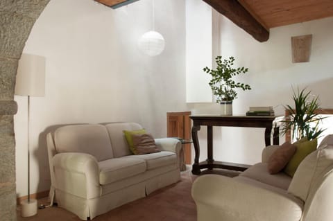 Colombaio del Vivo House in Tuscany