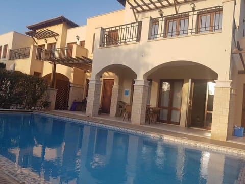 Facade/entrance, Swimming pool, Swimming pool, Sunset