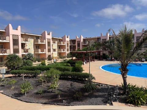 Property building, Garden, Pool view, Swimming pool