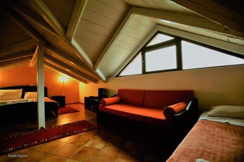 Elikonio Bed and Breakfast in Euboea