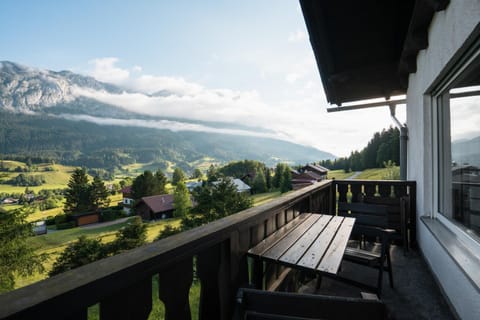 Off site, Balcony/Terrace, Mountain view