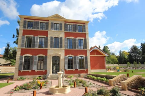 Property building, Natural landscape, Garden, Garden view