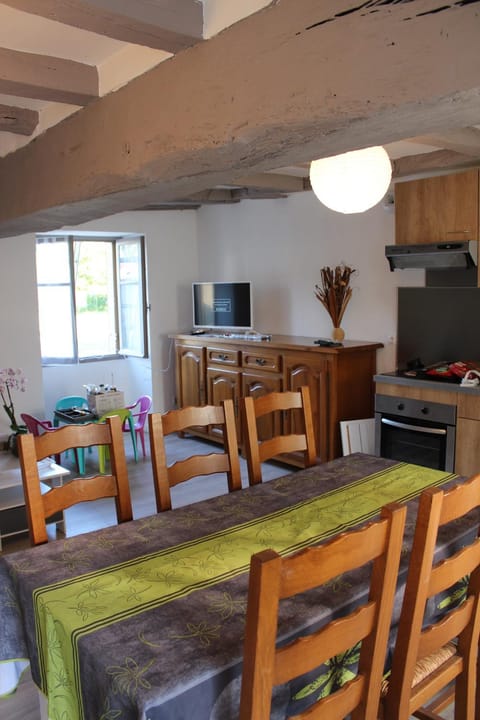 Communal lounge/ TV room, Communal kitchen