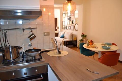 Food close-up, Kitchen or kitchenette, Living room