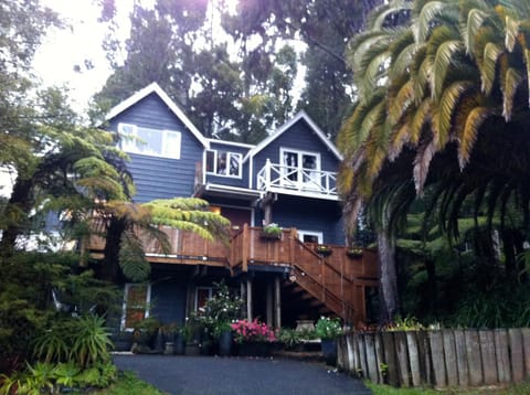 Titirangi Paradiso Apartment in Auckland