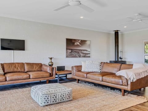 Living room, Lounge or bar, Seating area