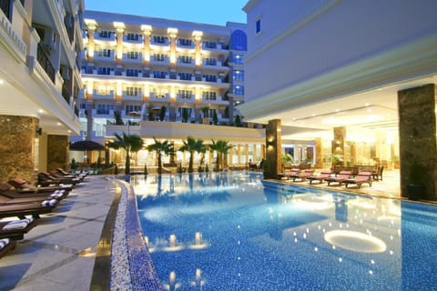 Swimming pool, Swimming pool