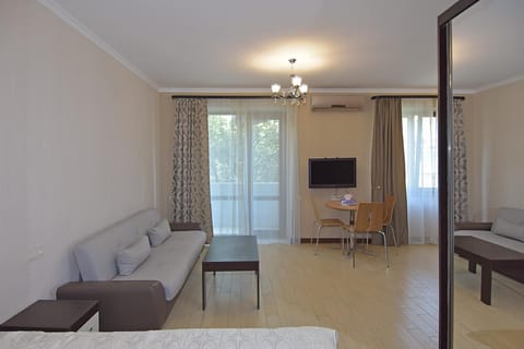 TV and multimedia, Living room, Photo of the whole room, Seating area