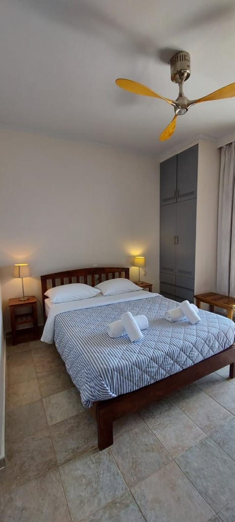 Bed, Photo of the whole room, Bedroom, towels, wardrobe