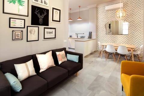 Living room, Dining area