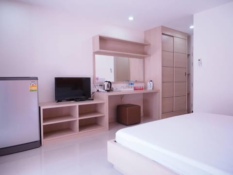 Bed, TV and multimedia, Coffee/tea facilities, Photo of the whole room, Bedroom, Area and facilities, Drinks