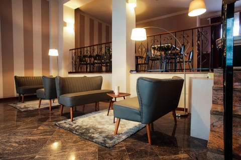 Communal lounge/ TV room, Lobby or reception, Lounge or bar