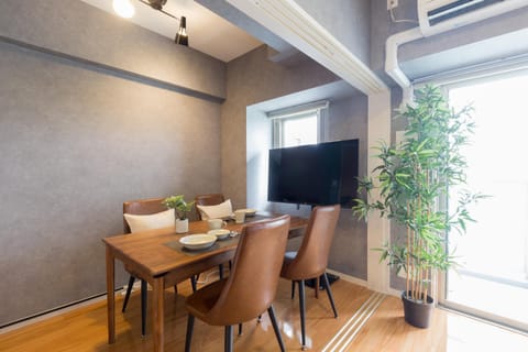 TV and multimedia, Living room, Dining area