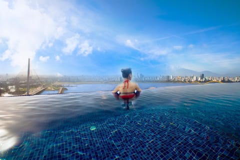 River view, Swimming pool