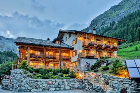 Property building, Night, Natural landscape, Mountain view