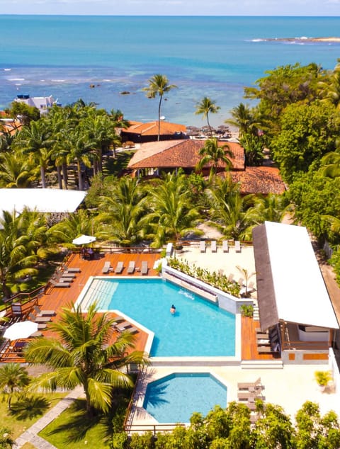 Day, Natural landscape, Pool view, Swimming pool, sunbed