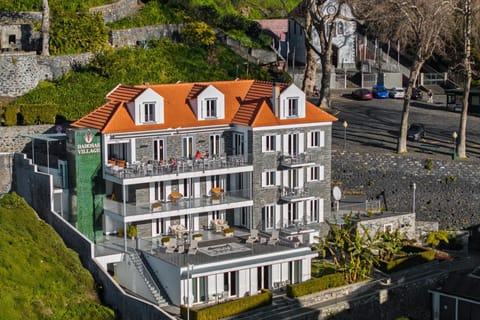 Property building, Day, Neighbourhood, Natural landscape, Location