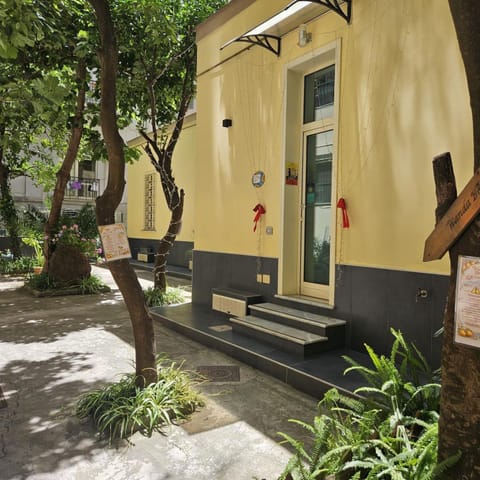 Facade/entrance
