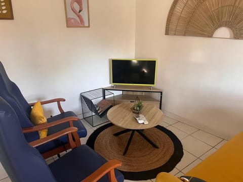 Mas de Guinot House in Arles