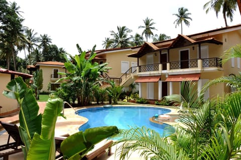Facade/entrance, Swimming pool, Swimming pool