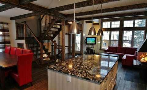 Kitchen or kitchenette, Living room, Dining area