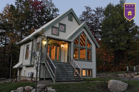 Property building, Facade/entrance, Autumn