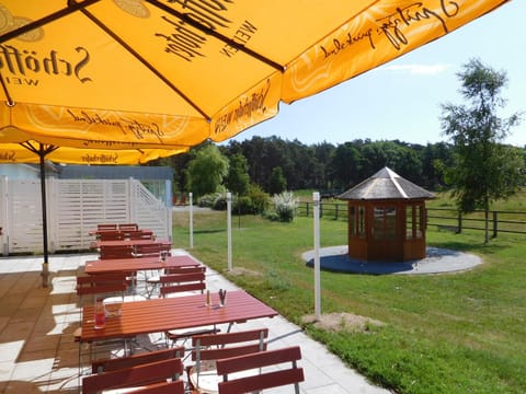 Restaurant/places to eat, Garden