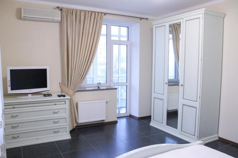 TV and multimedia, Bedroom